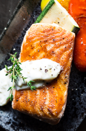 http://13.229.91.231/wp-content/themes/gloriafood-restaurant/assets/starter/about-1.jpg